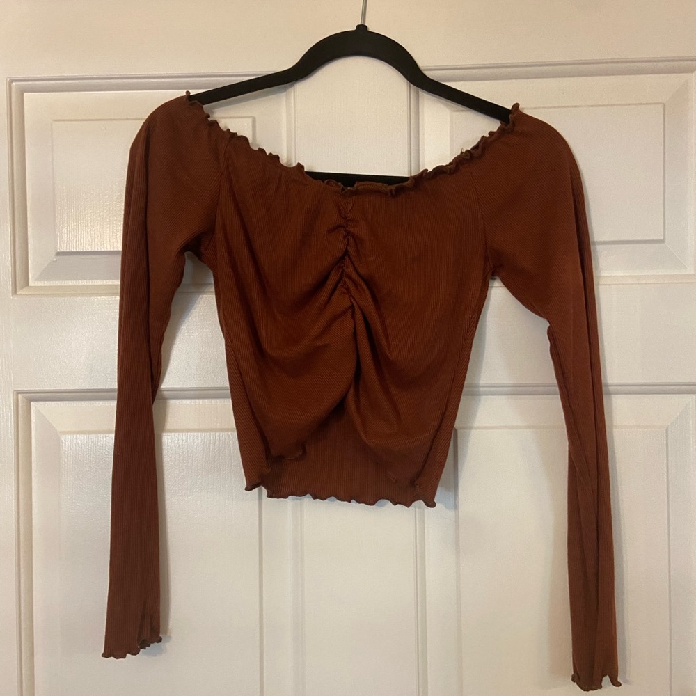 Long sleeve crop top